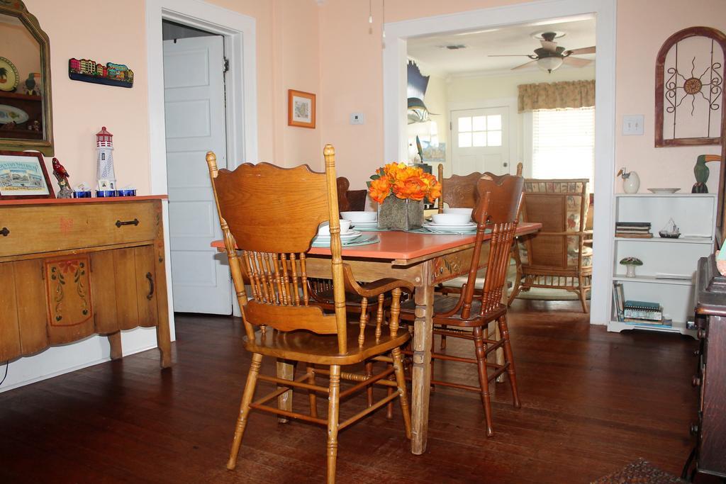 Coronado Palms Coastal Cottage Galveston Eksteriør bilde